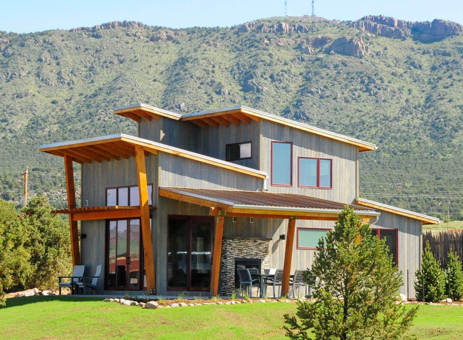 2-story Royal Gorge Cabin