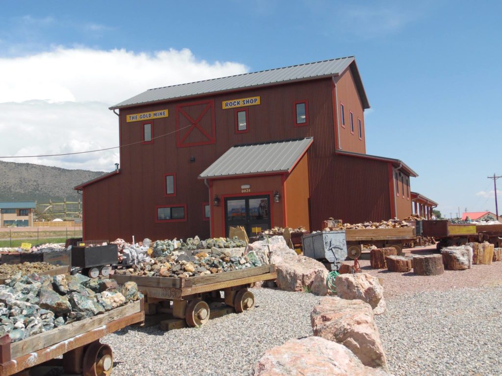 Gold Mine Rock Shop exterior view