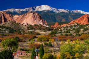 view of garden of the gods and pikes peak